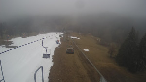 Snow park Paprsek - Lanovka - pohled dolů - 2.4.2023 v 13:55