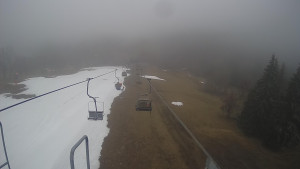 Snow park Paprsek - Lanovka - pohled dolů - 2.4.2023 v 14:15