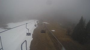 Snow park Paprsek - Lanovka - pohled dolů - 2.4.2023 v 14:25