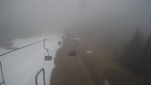 Snow park Paprsek - Lanovka - pohled dolů - 2.4.2023 v 14:35