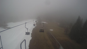 Snow park Paprsek - Lanovka - pohled dolů - 2.4.2023 v 14:45