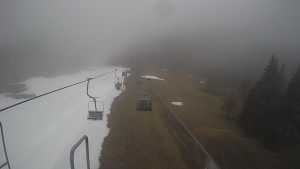 Snow park Paprsek - Lanovka - pohled dolů - 2.4.2023 v 14:50