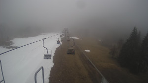 Snow park Paprsek - Lanovka - pohled dolů - 2.4.2023 v 15:35