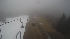 Snow park Paprsek - Lanovka - pohled dolů - 2.4.2023 v 15:40