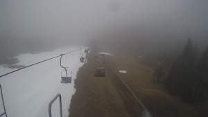 Snow park Paprsek - Lanovka - pohled dolů - 2.4.2023 v 16:00