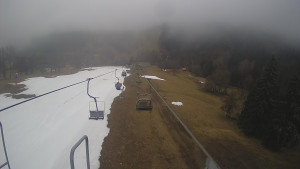 Snow park Paprsek - Lanovka - pohled dolů - 2.4.2023 v 16:20