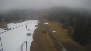 Snow park Paprsek - Lanovka - pohled dolů - 2.4.2023 v 16:40