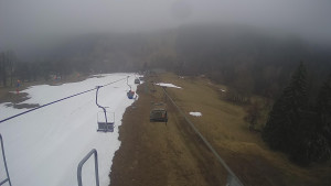 Snow park Paprsek - Lanovka - pohled dolů - 2.4.2023 v 17:50