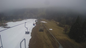 Snow park Paprsek - Lanovka - pohled dolů - 2.4.2023 v 18:00