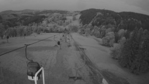 Snow park Paprsek - Lanovka - pohled dolů - 30.5.2023 v 04:15