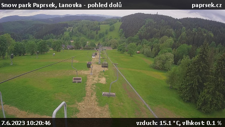 Snow park Paprsek - Lanovka - pohled dolů - 7.6.2023 v 10:20