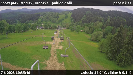 Snow park Paprsek - Lanovka - pohled dolů - 7.6.2023 v 10:35