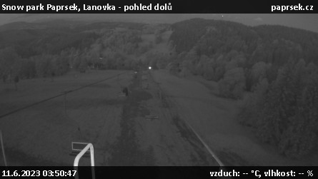 Snow park Paprsek - Lanovka - pohled dolů - 11.6.2023 v 03:50
