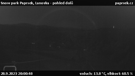 Snow park Paprsek - Lanovka - pohled dolů - 28.9.2023 v 20:00