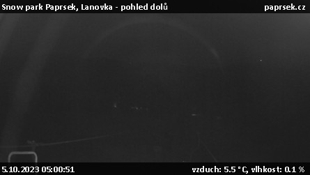 Snow park Paprsek - Lanovka - pohled dolů - 5.10.2023 v 05:00