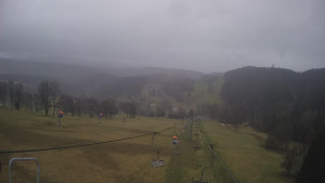 Snow park Paprsek - Lanovka - pohled dolů - 28.3.2024 v 18:00