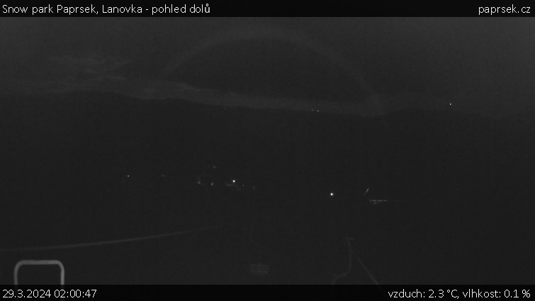 Snow park Paprsek - Lanovka - pohled dolů - 29.3.2024 v 02:00