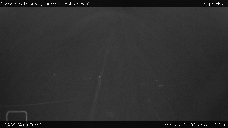 Snow park Paprsek - Lanovka - pohled dolů - 17.4.2024 v 00:00