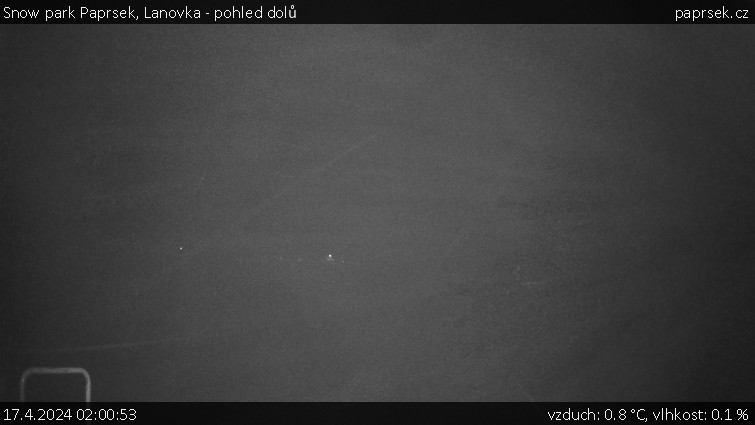 Snow park Paprsek - Lanovka - pohled dolů - 17.4.2024 v 02:00