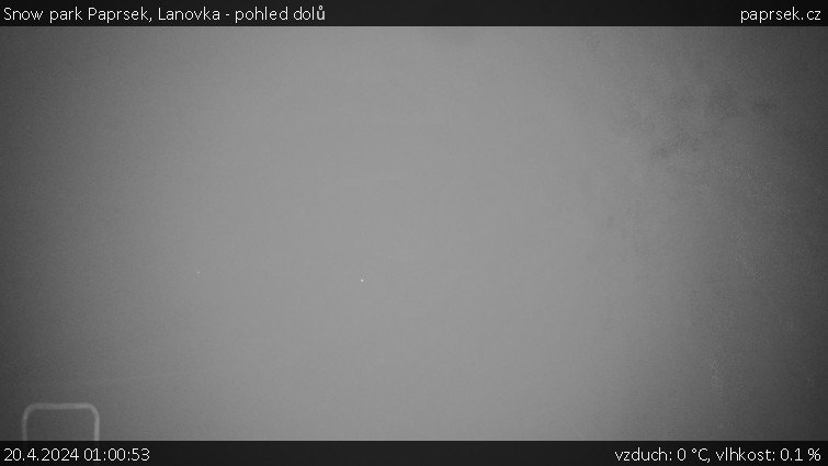 Snow park Paprsek - Lanovka - pohled dolů - 20.4.2024 v 01:00