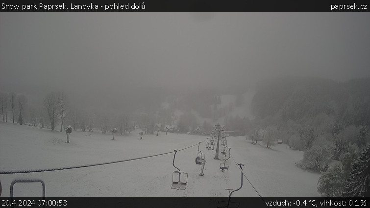 Snow park Paprsek - Lanovka - pohled dolů - 20.4.2024 v 07:00