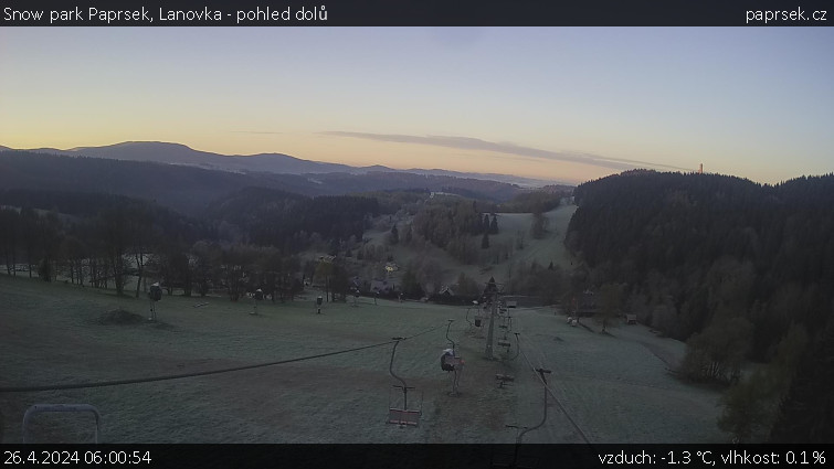 Snow park Paprsek - Lanovka - pohled dolů - 26.4.2024 v 06:00