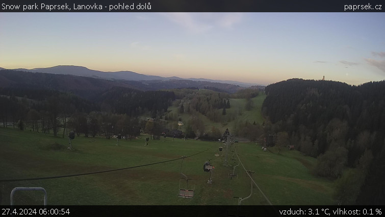 Snow park Paprsek - Lanovka - pohled dolů - 27.4.2024 v 06:00