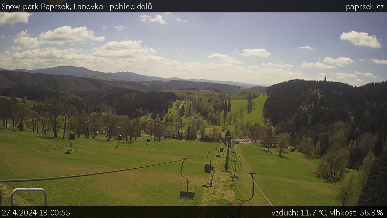 Snow park Paprsek - Lanovka - pohled dolů - 27.4.2024 v 13:00