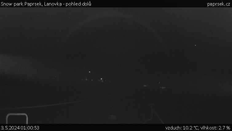 Snow park Paprsek - Lanovka - pohled dolů - 3.5.2024 v 01:00