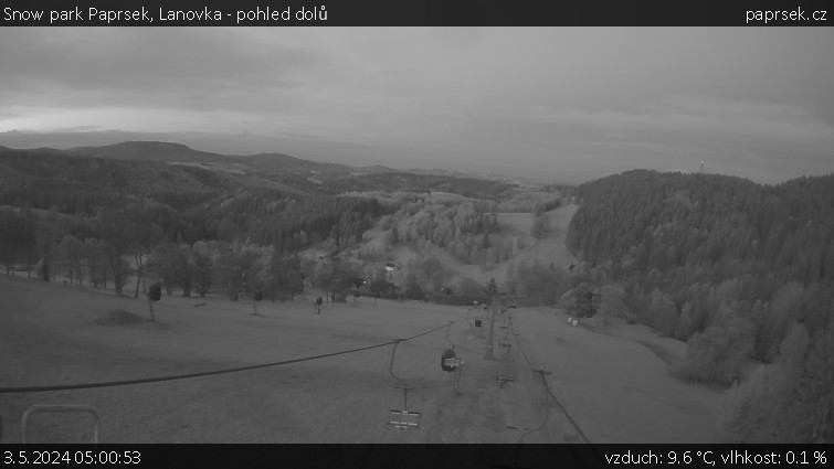 Snow park Paprsek - Lanovka - pohled dolů - 3.5.2024 v 05:00