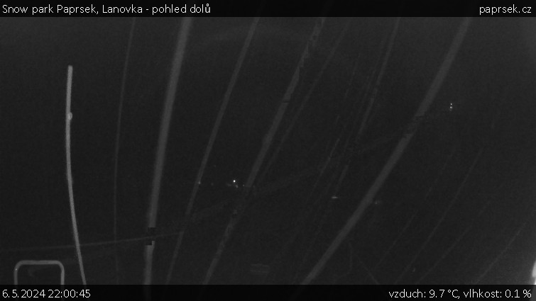 Snow park Paprsek - Lanovka - pohled dolů - 6.5.2024 v 22:00