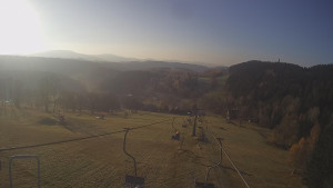 Snow park Paprsek - Lanovka - pohled dolů - 5.11.2024 v 08:15 Snow park Paprsek - Lanovka - pohled dolů - 5.11.2024 v 08:15