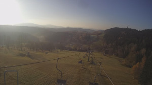 Snow park Paprsek - Lanovka - pohled dolů - 5.11.2024 v 08:20 Snow park Paprsek - Lanovka - pohled dolů - 5.11.2024 v 08:20