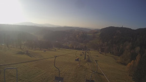 Snow park Paprsek - Lanovka - pohled dolů - 5.11.2024 v 08:25 Snow park Paprsek - Lanovka - pohled dolů - 5.11.2024 v 08:25