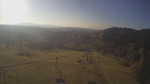 Snow park Paprsek - Lanovka - pohled dolů - 5.11.2024 v 08:40 Snow park Paprsek - Lanovka - pohled dolů - 5.11.2024 v 08:40