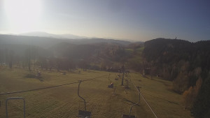 Snow park Paprsek - Lanovka - pohled dolů - 5.11.2024 v 08:50 Snow park Paprsek - Lanovka - pohled dolů - 5.11.2024 v 08:50