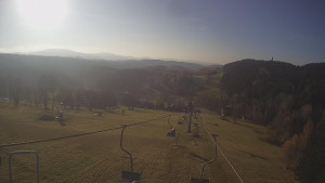 Snow park Paprsek - Lanovka - pohled dolů - 5.11.2024 v 09:00 Snow park Paprsek - Lanovka - pohled dolů - 5.11.2024 v 09:00