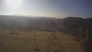 Snow park Paprsek - Lanovka - pohled dolů - 5.11.2024 v 09:10 Snow park Paprsek - Lanovka - pohled dolů - 5.11.2024 v 09:10