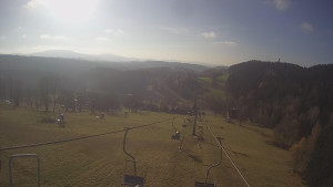 Snow park Paprsek - Lanovka - pohled dolů - 5.11.2024 v 09:35 Snow park Paprsek - Lanovka - pohled dolů - 5.11.2024 v 09:35