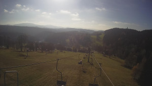 Snow park Paprsek - Lanovka - pohled dolů - 5.11.2024 v 10:40 Snow park Paprsek - Lanovka - pohled dolů - 5.11.2024 v 10:40