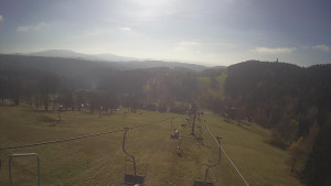 Snow park Paprsek - Lanovka - pohled dolů - 5.11.2024 v 11:05 Snow park Paprsek - Lanovka - pohled dolů - 5.11.2024 v 11:05