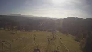 Snow park Paprsek - Lanovka - pohled dolů - 5.11.2024 v 12:15 Snow park Paprsek - Lanovka - pohled dolů - 5.11.2024 v 12:15