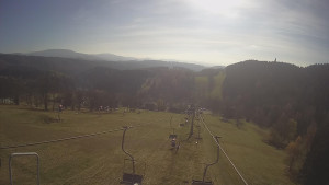 Snow park Paprsek - Lanovka - pohled dolů - 5.11.2024 v 12:20 Snow park Paprsek - Lanovka - pohled dolů - 5.11.2024 v 12:20