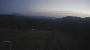 Snow park Paprsek - Lanovka - pohled dolů - 5.11.2024 v 16:55 Snow park Paprsek - Lanovka - pohled dolů - 5.11.2024 v 16:55