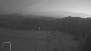 Snow park Paprsek - Lanovka - pohled dolů - 5.11.2024 v 17:00 Snow park Paprsek - Lanovka - pohled dolů - 5.11.2024 v 17:00