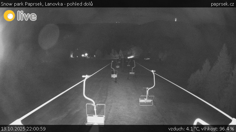 Snow park Paprsek - Lanovka - pohled dolů - 13.10.2025 v 22:00 Snow park Paprsek - Lanovka - pohled dolů - 13.10.2025 v 22:00