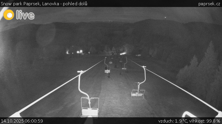 Snow park Paprsek - Lanovka - pohled dolů - 14.10.2025 v 06:00 Snow park Paprsek - Lanovka - pohled dolů - 14.10.2025 v 06:00