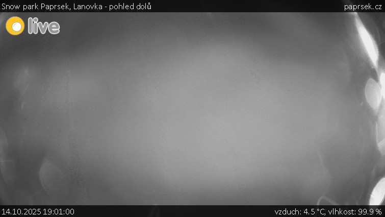 Snow park Paprsek - Lanovka - pohled dolů - 14.10.2025 v 19:01 Snow park Paprsek - Lanovka - pohled dolů - 14.10.2025 v 19:01
