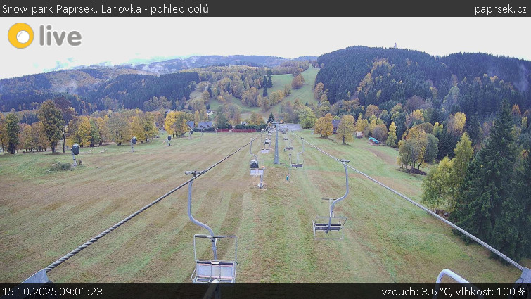 Snow park Paprsek - Lanovka - pohled dolů - 15.10.2025 v 09:01 Snow park Paprsek - Lanovka - pohled dolů - 15.10.2025 v 09:01
