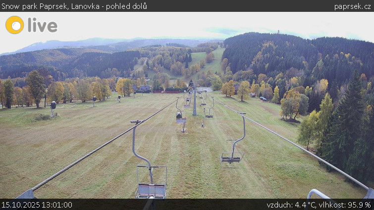 Snow park Paprsek - Lanovka - pohled dolů - 15.10.2025 v 13:01 Snow park Paprsek - Lanovka - pohled dolů - 15.10.2025 v 13:01